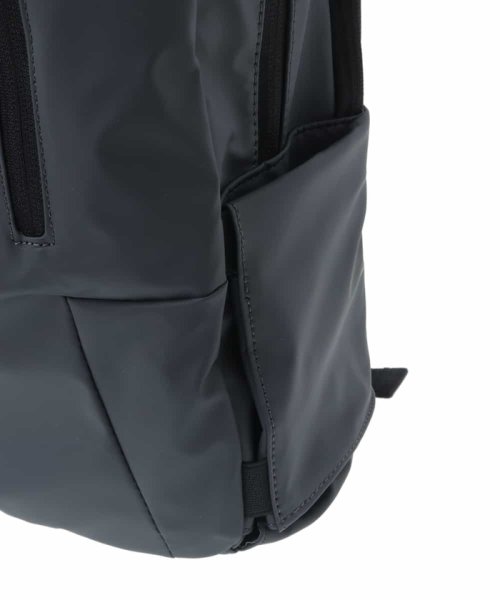 [AGS搭載/大容量]ラウンドジップデザインバックパック 