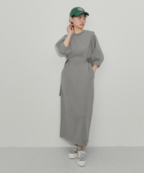 【サステナブル】サイドベルトダンボールワンピース サステナブル COTTON