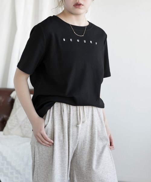 aimoha(aimoha（アイモハ）)/ロゴ刺繍Tシャツ/img11