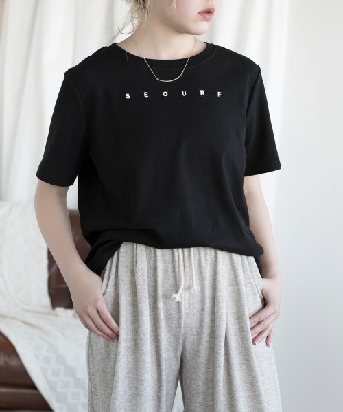aimoha(aimoha（アイモハ）)/ロゴ刺繍Tシャツ/img12