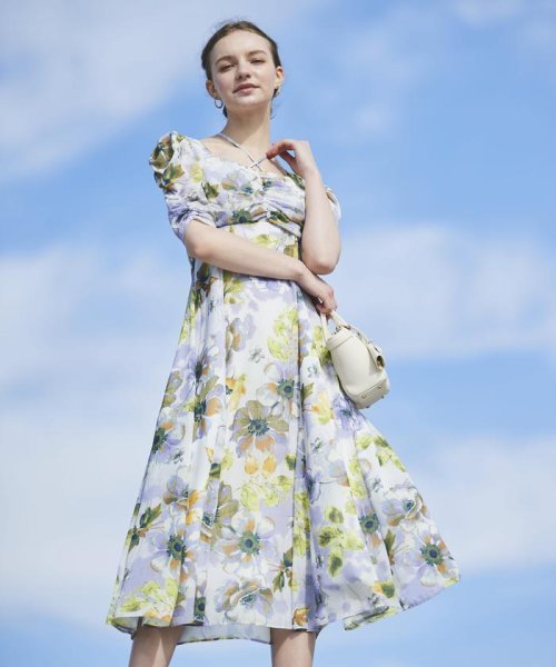 ファンシーフラワーバストギャザーワンピース 