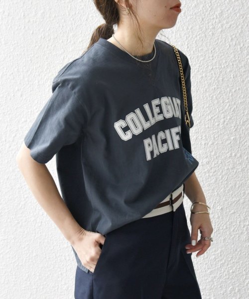 SHIPS any WOMEN(シップス　エニィ　ウィメン)/《一部追加予約》【SHIPS any別注】Collegiate Pacific:〈洗濯機可能〉V ガゼット プリント Tシャツ 24SS/img12