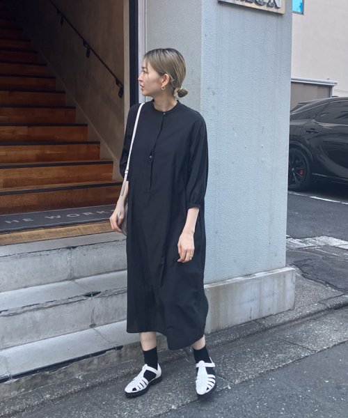 【Audrey and John Wad】インナー付き7分袖フレアワンピース 