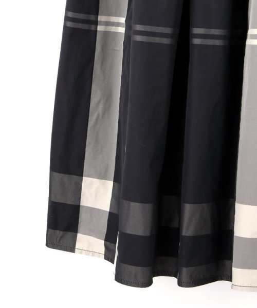 ハーフジップニットドッキングワンピース 予めご了承ください