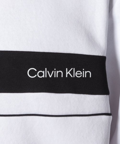 Calvin Klein(カルバンクライン)/【Calvin Klein / カルバンクライン】トップス トレーナー スウェット プルオーバー フロントロゴ 長袖 モノトーン クルーネック 40QC407/img04