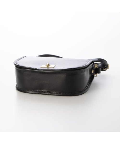 レザーショルダーバッグ ing