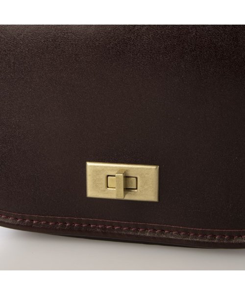 レザーショルダーバッグ ing