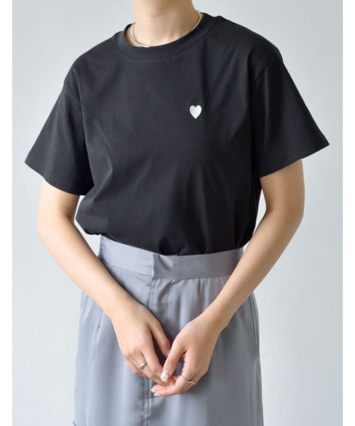 Re:EDIT(リエディ)/[2024SS COLLECTION]ハートワンポイント刺繍Tシャツ/img02