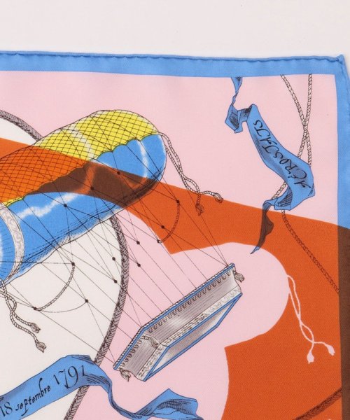 【manipuri/マニプリ】シルクプリントスカーフ65（コラージュバルーンヒストリー） 