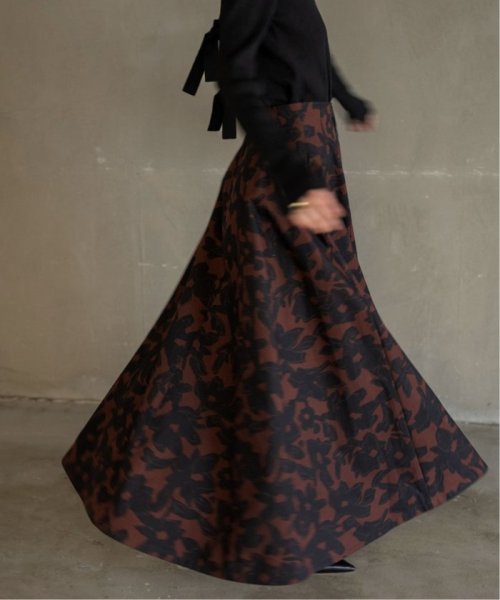 アルチザンフラワープリントフレアスカート 