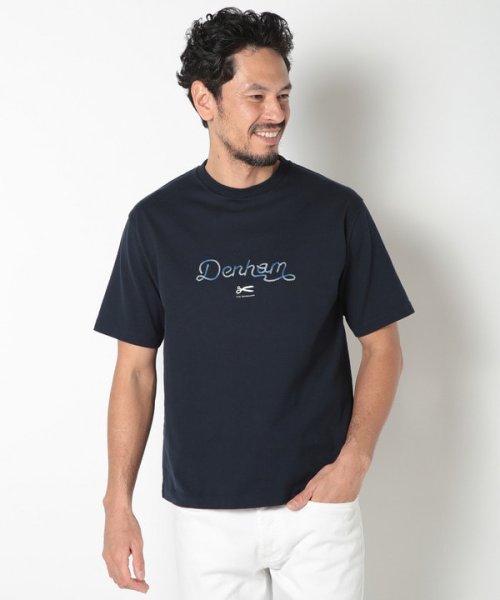 Men's Bigi(メンズビギ)/【DENHAM/デンハム】別注グラデーションロゴ刺繍Tシャツ/img02