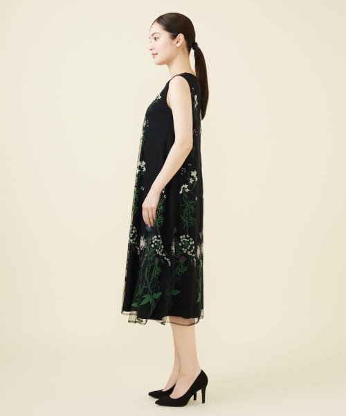 フラワー刺繍チュールノースリーブドレス 