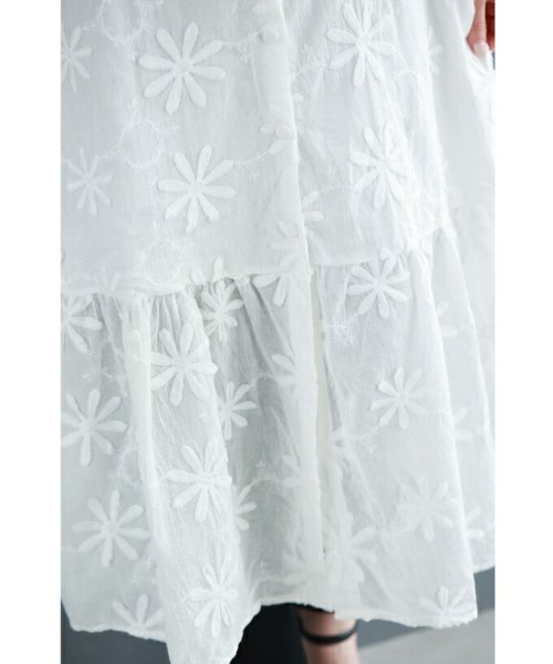 CAWAII(カワイイ)/白花浮かぶフレア裾ミディアムワンピース/img07