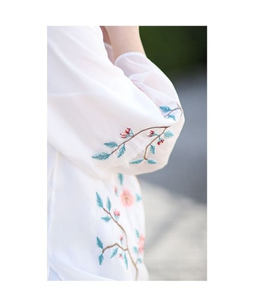 Sawa a la mode(サワアラモード)/レディース 大人 上品 シフォンに咲く花刺繍のシャツブラウス/img11