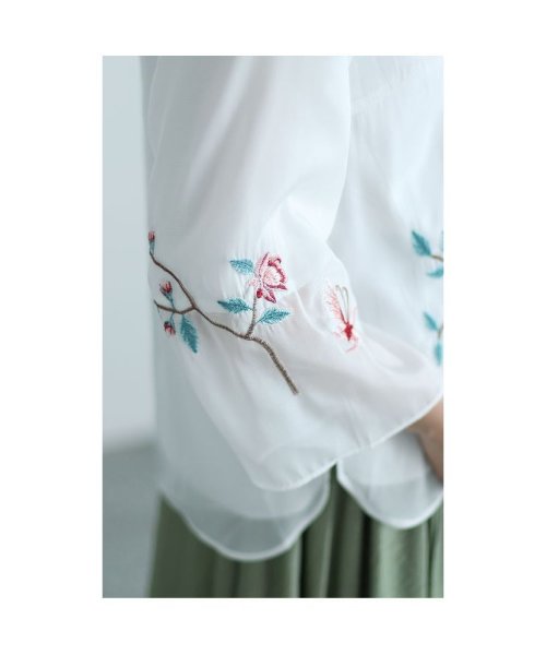 Sawa a la mode(サワアラモード)/レディース 大人 上品 シフォンに咲く花刺繍のシャツブラウス/img16
