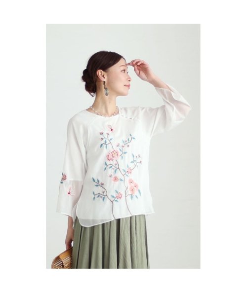 Sawa a la mode(サワアラモード)/レディース 大人 上品 シフォンに咲く花刺繍のシャツブラウス/img19