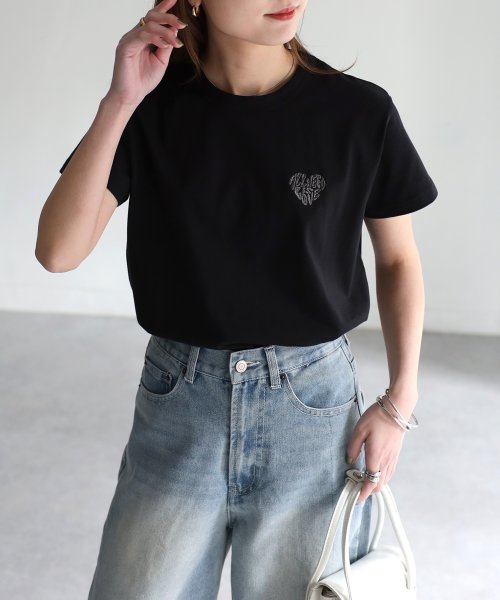 Riberry(リベリー)/ハートロゴラメ刺繍コンパクトTシャツ/img04