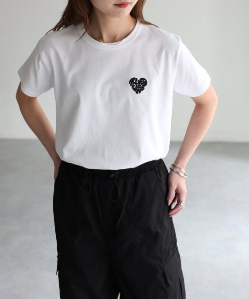 Riberry(リベリー)/ハートロゴラメ刺繍コンパクトTシャツ/img26