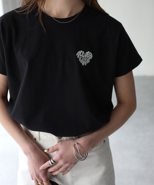 Riberry(リベリー)/ハートロゴラメ刺繍コンパクトTシャツ/img43