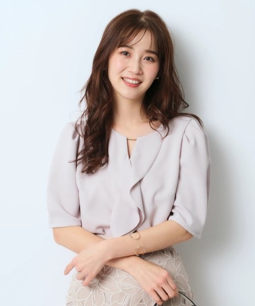 レイヤーラッフルフロントバーブラウス 予めご了承ください