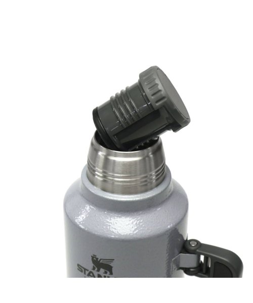 STANLEY(スタンレー)/正規取扱店 スタンレー 水筒 1.9L 1900ml STANLEY 真空ボトル 大容量 保温 保冷 ステンレス ハンドル付き クラシック 10－11348/img13