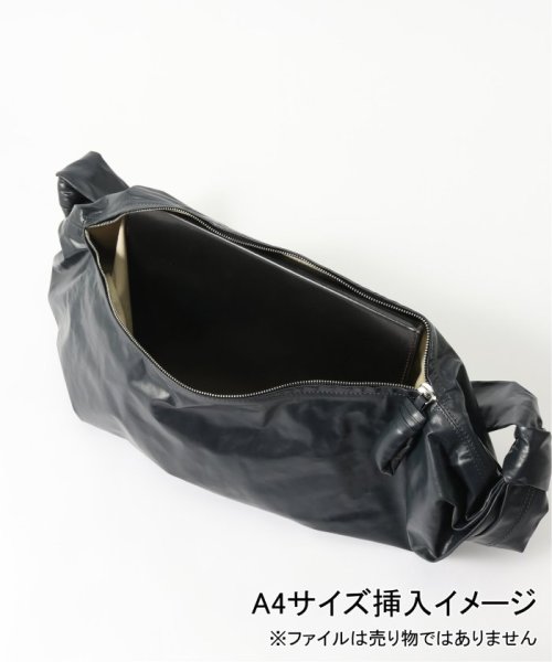 【LEMAIRE / ルメール】 LARGE SOFT CROISSANT LEMAIRE ルメール