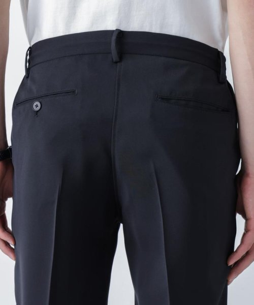 「Damerino」ライトウェイトストレッチセットアップ Damerino オン