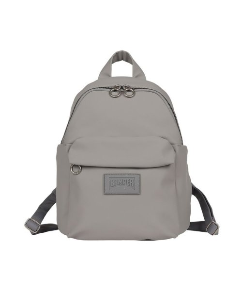 [カンペール] Letty リュック 商品説明コロンとしたフォルムの新作リュック「LETTY(レティ)」は、アクティブなシーンをスマートに、オンでもコーディネートがしやすいシリーズです。バッグ中央にはオリジナルで作ったシリコ K1444141785(11000円)