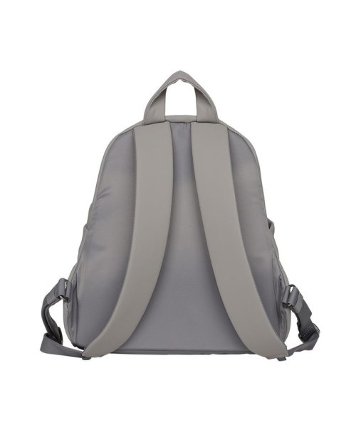 [カンペール] Letty リュック 商品説明コロンとしたフォルムの新作リュック「LETTY(レティ)」は、アクティブなシーンをスマートに、オンでもコーディネートがしやすいシリーズです。バッグ中央にはオリジナルで作ったシリコ K1444141785(11000円)