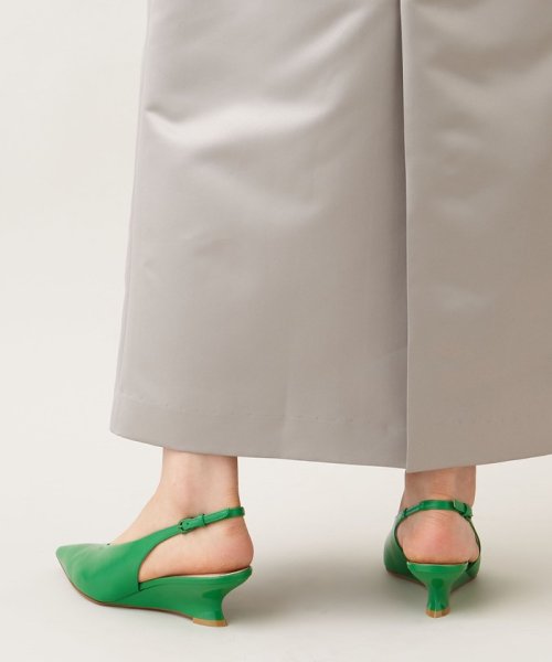 カーヴィーウェッジバックベルト パンプス45 あらかじめご了承ください