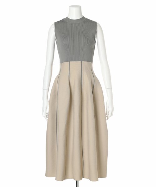 フレアニットワンピース 予めご了承ください