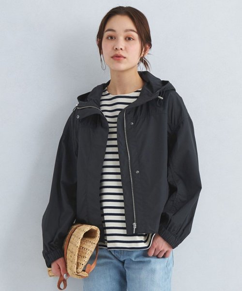 フーディ ライト ブルゾン －UVカット・撥水・ウォッシャブル－ W58 着用サイズ：M