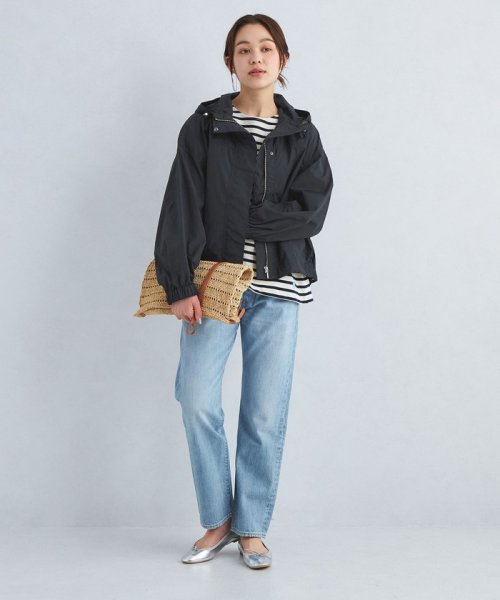 フーディ ライト ブルゾン －UVカット・撥水・ウォッシャブル－ W58 着用サイズ：M