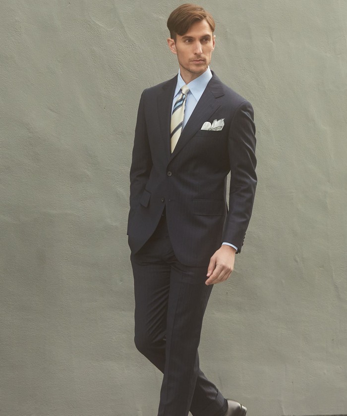 Ermenegildo Zegna】TRAVELLER スーツ(ネイビーストラ Ermenegildo Zegna】TRAVELLER スーツ(ネイビーストラ