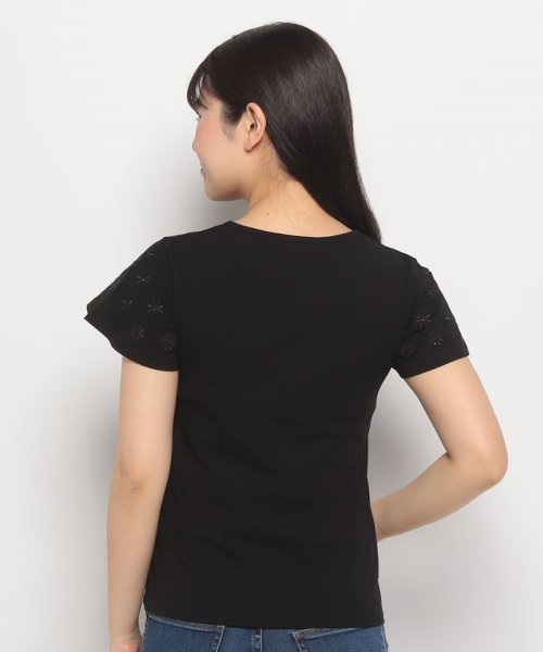 BENETTON (women)(ベネトン（レディース）)/花柄刺繍フレンチスリーブクルーネックTシャツ・カットソー/img06