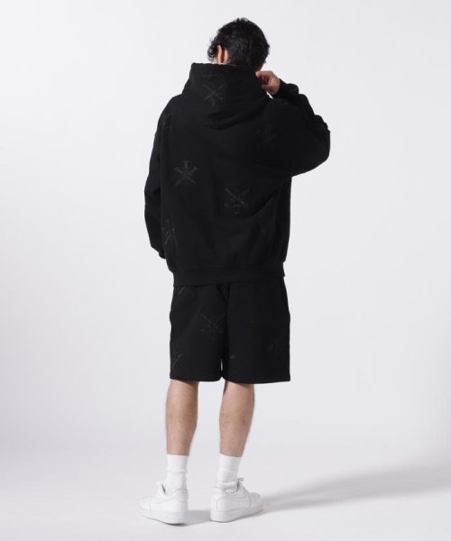 LHP(エルエイチピー)/UNKNOWN LONDON/アンノウンロンドン/BLACK ON BLACK DAGGER EMBROIDERY HOODIE/img03