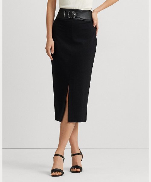 バックルトリム ポンチ ペンシル ミディ スカート 商品説明なめらかなポンチを使用して上品なルックを演出した、タイムレスなペンシルシルエットのミディスカート。贅沢なフ EIM1852465040(14300円)