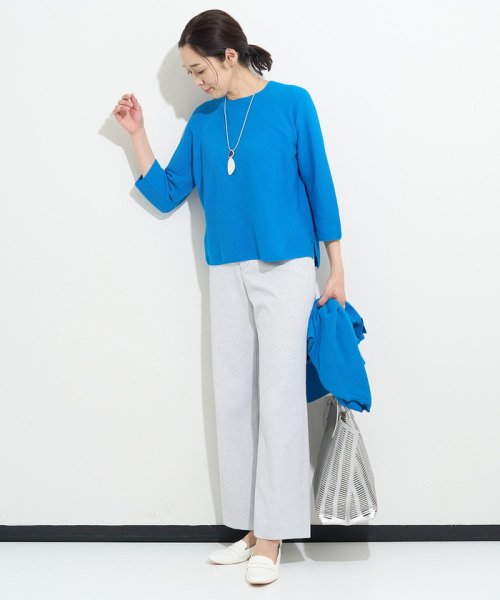 [日本製/アンサンブル対応]ホールガーメント7分袖ニット 商品説明ベーシックなデザインで着回し力抜群のニット ■デザインホールガーメント７分袖プルオーバーです。ガーターで身頃と袖に変化をつけ、シンプルながらも表情豊かなデザインとなっています。ほどよくゆ V1518944096(11550円)