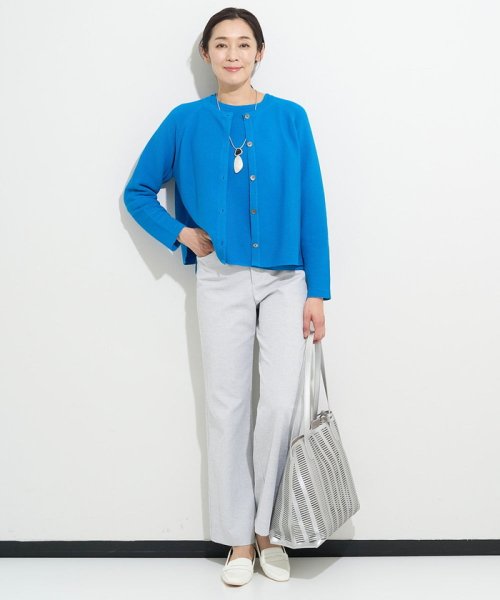 [日本製/アンサンブル対応]ホールガーメント7分袖ニット 商品説明ベーシックなデザインで着回し力抜群のニット ■デザインホールガーメント７分袖プルオーバーです。ガーターで身頃と袖に変化をつけ、シンプルながらも表情豊かなデザインとなっています。ほどよくゆ V1518944096(11550円)