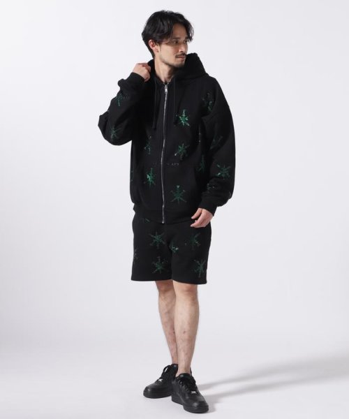 LHP(エルエイチピー)/UNKNOWN LONDON/アンノウンロンドン/BLACK WITH GREEN DAGGER RINESTONE HOODIE/img02