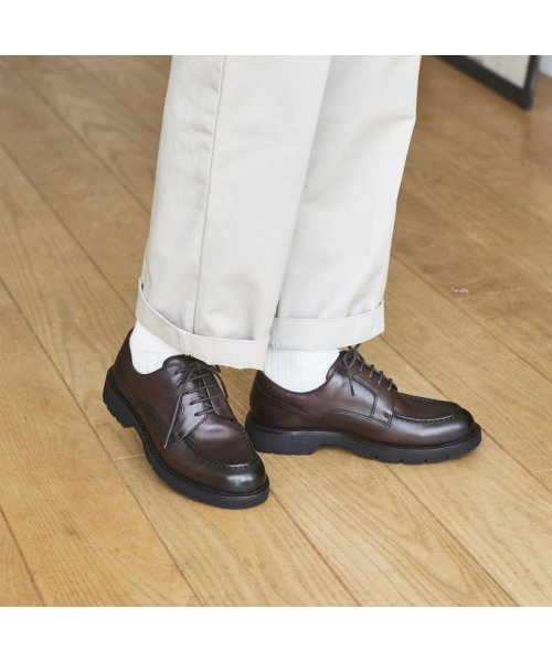 テクシーリュクス　スリムフィット | ミニマルデザイン×ラギッド厚底 | Uチップ F1205746226(9295円)