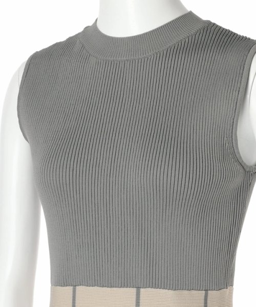 フレアニットワンピース 予めご了承ください