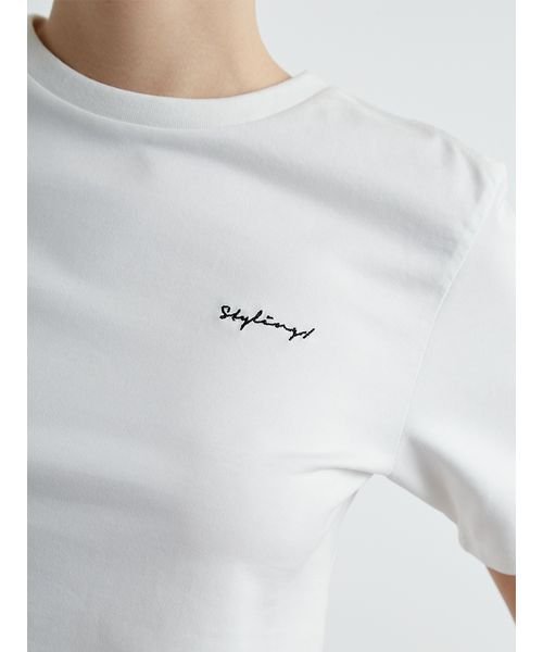 styling/(styling)/ロゴ刺繍ショートTシャツ/img05