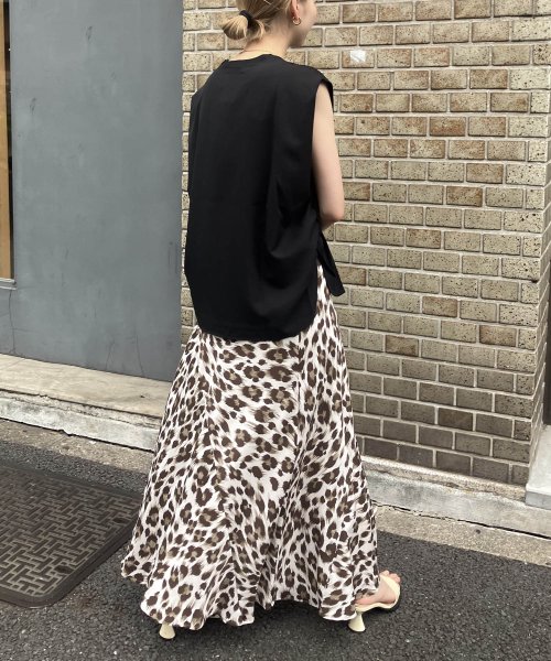 【Audrey and John Wad】レオパード柄バイアスフレアスカート 