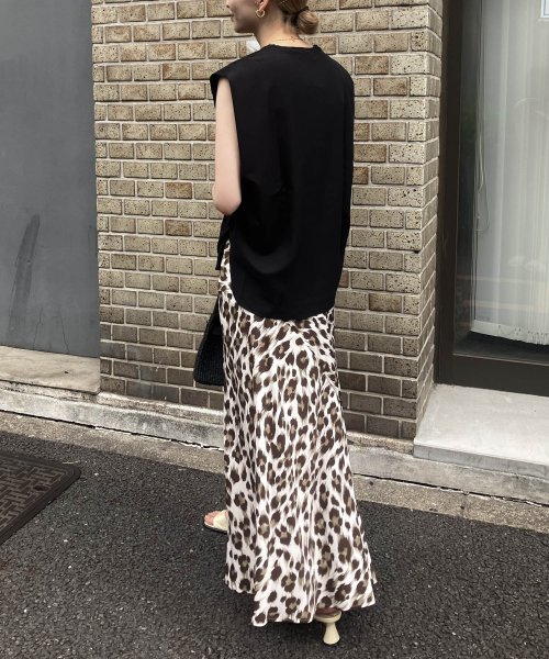 【Audrey and John Wad】レオパード柄バイアスフレアスカート 