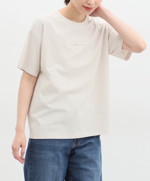 Honeys(ハニーズ)/きれいめロゴＴシャツ トップス Tシャツ レディース 半袖 ロゴ 接触冷感 夏 /img13