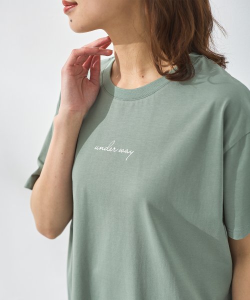 Honeys(ハニーズ)/きれいめロゴＴシャツ トップス Tシャツ レディース 半袖 ロゴ 接触冷感 夏 /img29