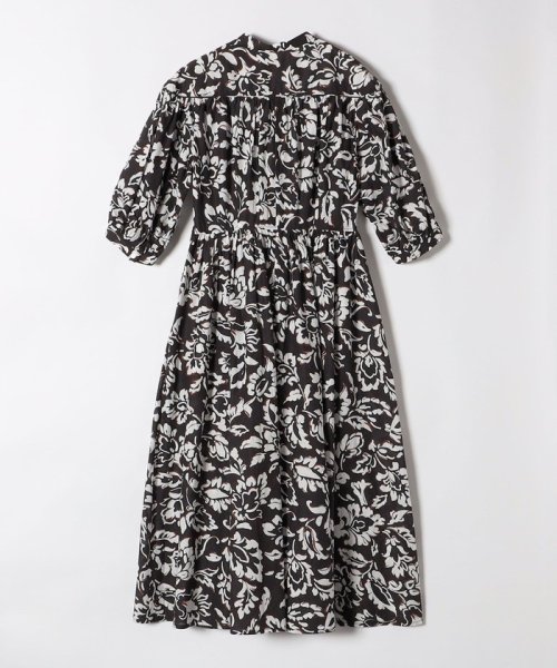 quaranciel:〈洗濯機可能〉リーフプリント スキッパー ギャザー ワンピース quaranciel