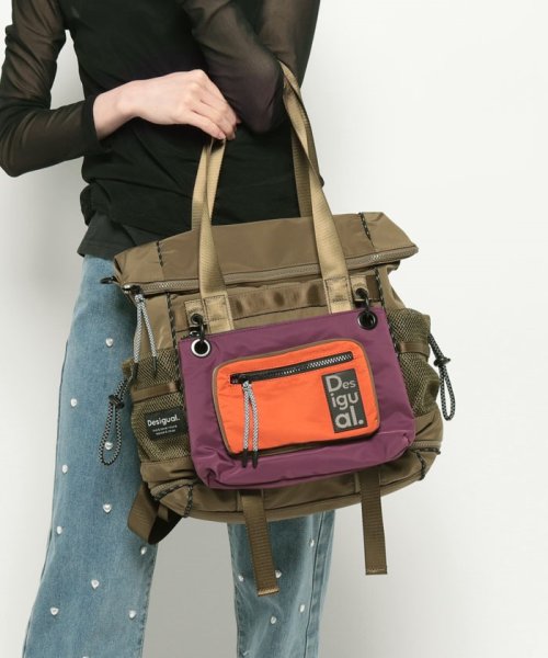 Voyager マルチポジション マキシバックパック 