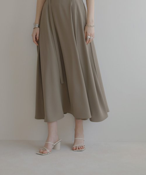 MIELI INVARIANT(ミエリ インヴァリアント)/Asymmetry Strap Flare Skirt/img06